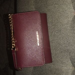 Jet set small smartphone convertible crossbody bag ( maroon)